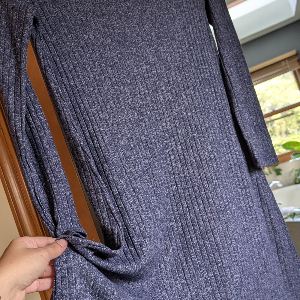 Old Navy Long Sleeve Navy Dress - Picture 6 of 8